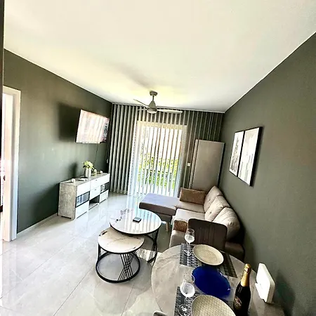 Apartamento K15 Luxe Oasis Retreat - 3 Minute Drive To *